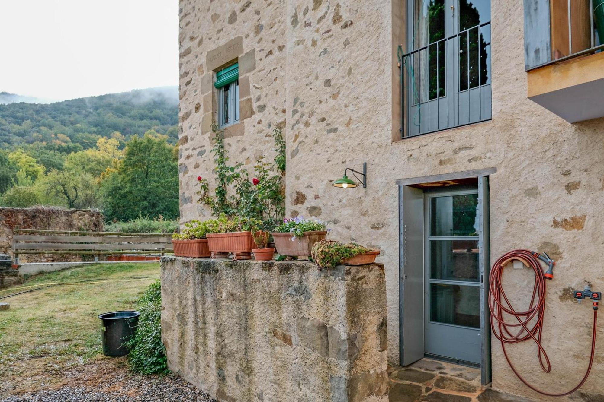 Rectoría de Castellar La Vall de Bianya Exterior foto
